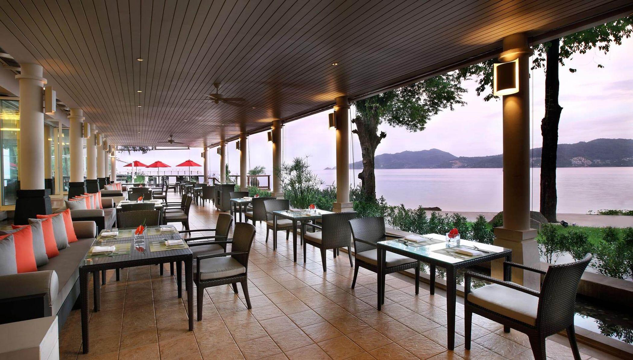 Amari Phuket Hotel Patong Екстериор снимка